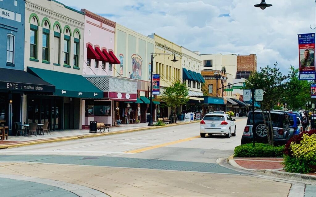 DeLand, FL1